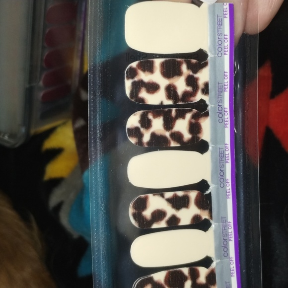 Color Street Show and Shell Retired - Picture 2 of 3